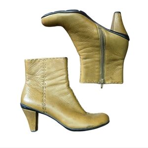 Gentle Souls Kenneth Cole Classic Leather Ankle Boots Size 41 Quiet Luxury